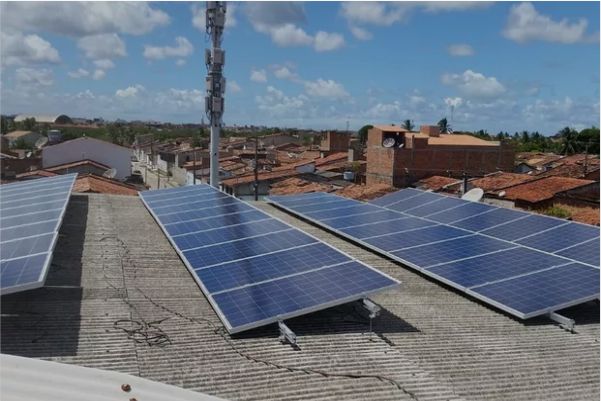 Sistema de energia solar reduz conta de consumidor
